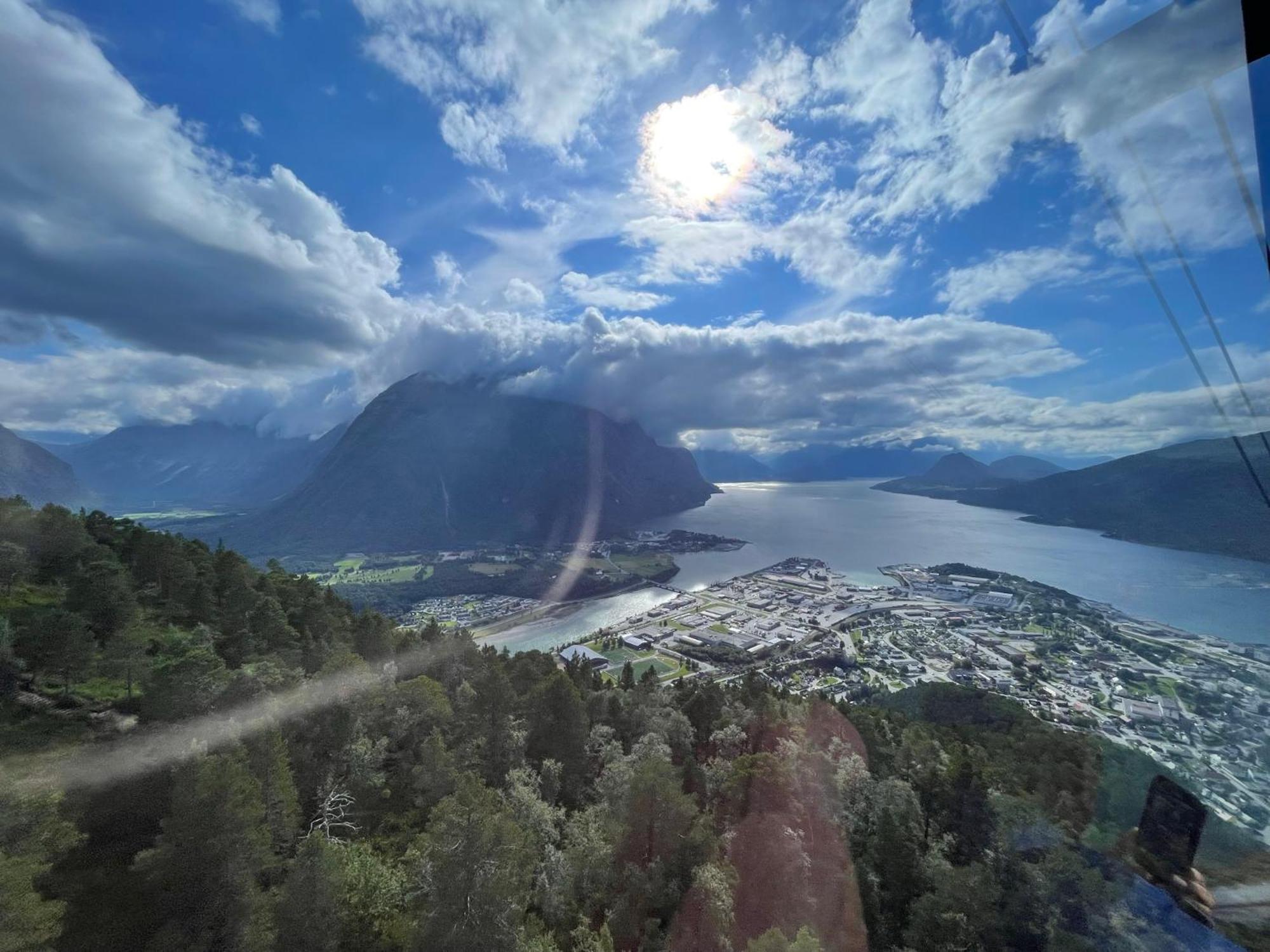 Bakkebo Trollstigen Apartment Andalsnes Bagian luar foto